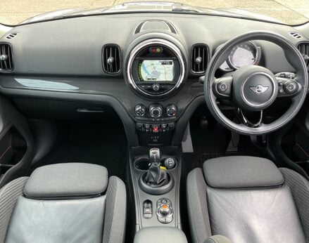 Mini Countryman COOPER 2