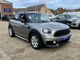 Mini Countryman COOPER 4