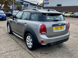 Mini Countryman COOPER 8