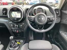 Mini Countryman COOPER 18