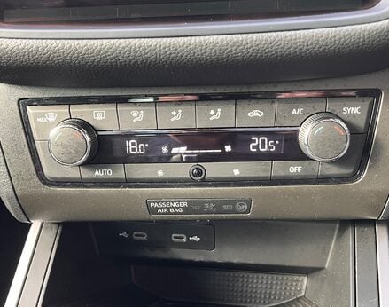 SEAT Arona ECOTSI FR DSG 52