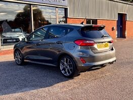 Ford Fiesta ST-LINE 9
