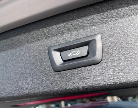 BMW X1 SDRIVE18I XLINE 64