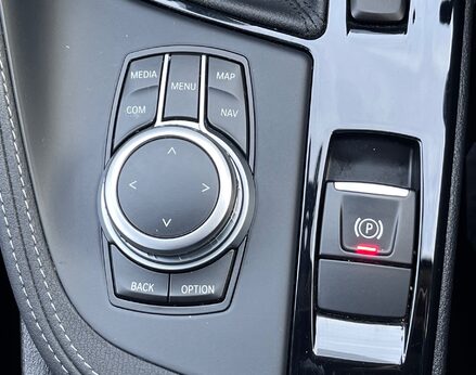 BMW X1 SDRIVE18I XLINE 47