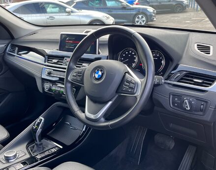 BMW X1 SDRIVE18I XLINE 18