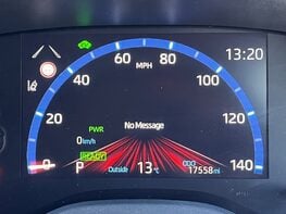 Toyota Yaris Cross EXCEL 23