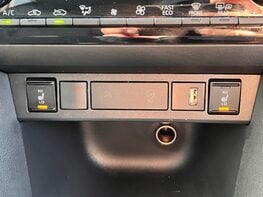 Toyota Yaris Cross EXCEL 50