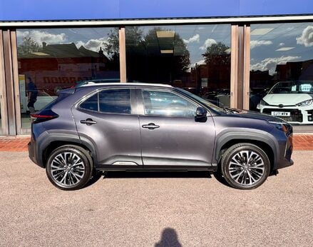 Toyota Yaris Cross EXCEL 10