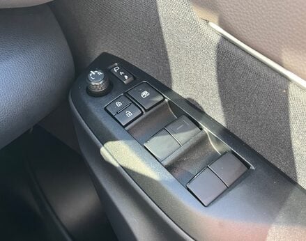 Toyota Yaris Cross EXCEL 62