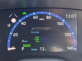 Toyota Yaris Cross EXCEL 27
