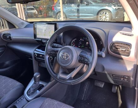 Toyota Yaris Cross EXCEL 18