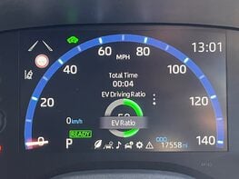 Toyota Yaris Cross EXCEL 28