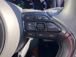 Toyota Yaris Cross EXCEL 57