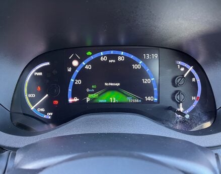 Toyota Yaris Cross EXCEL 21
