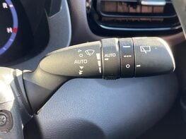 Toyota Yaris Cross EXCEL 59