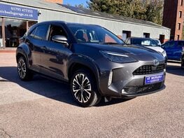 Toyota Yaris Cross EXCEL 4