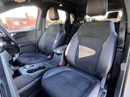 Ford Kuga ST-LINE X EDITION ECOBLUE 74