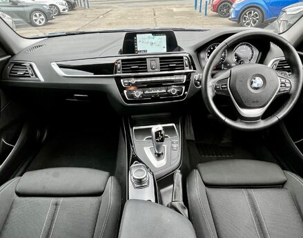 BMW 1 Series 118D SPORT 2
