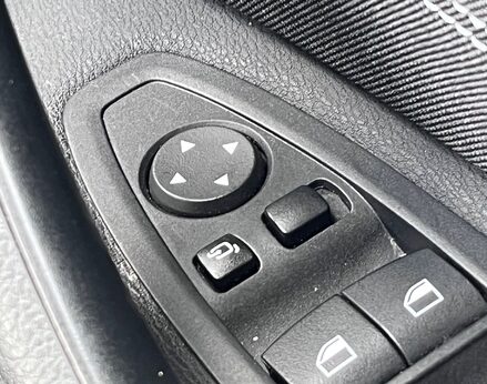 BMW X1 XDRIVE20I SPORT 73