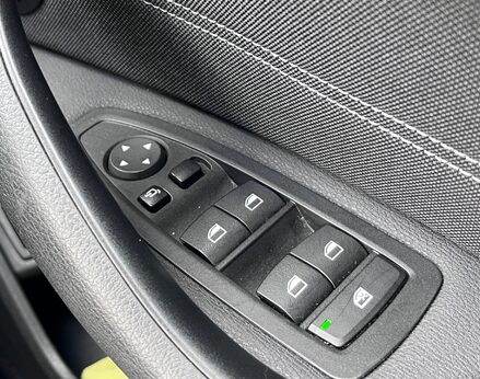 BMW X1 XDRIVE20I SPORT 74