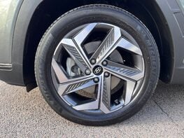 Hyundai TUCSON T-GDI ULTIMATE 13