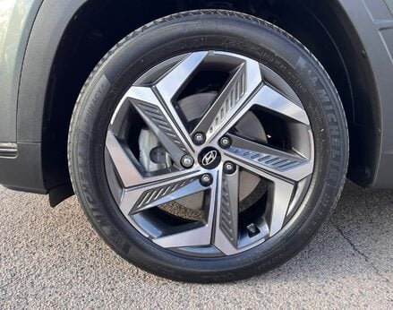 Hyundai TUCSON T-GDI ULTIMATE 13