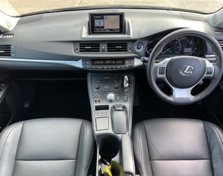 Lexus CT 200H PREMIER 2