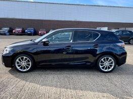 Lexus CT 200H PREMIER 11