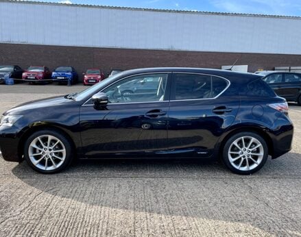 Lexus CT 200H PREMIER 11