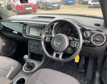 Volkswagen Beetle DESIGN TSI 17