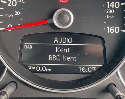 Volkswagen Beetle DESIGN TSI 23