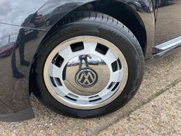 Volkswagen Beetle DESIGN TSI 3