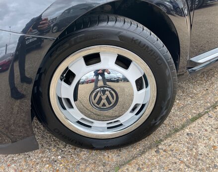 Volkswagen Beetle DESIGN TSI 3