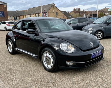 Volkswagen Beetle DESIGN TSI 4