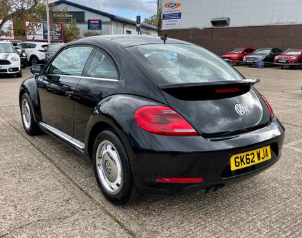 Volkswagen Beetle DESIGN TSI 8