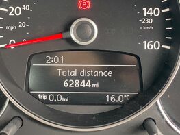 Volkswagen Beetle DESIGN TSI 21