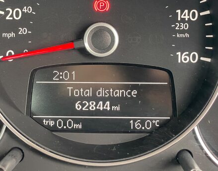 Volkswagen Beetle DESIGN TSI 21