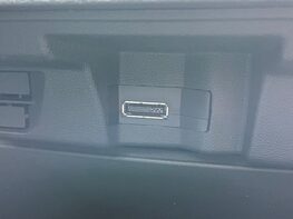 Volkswagen Beetle DESIGN TSI 32