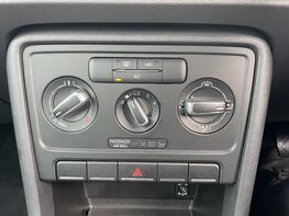 Volkswagen Beetle DESIGN TSI 34