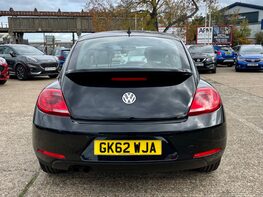 Volkswagen Beetle DESIGN TSI 6