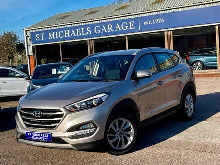 Hyundai TUCSON CRDI SE NAV BLUE DRIVE