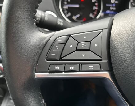 Nissan Qashqai DIG-T TEKNA DCT 49