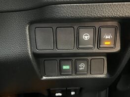 Nissan Qashqai DIG-T TEKNA DCT 53