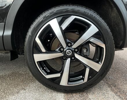 Nissan Qashqai DIG-T TEKNA DCT 14