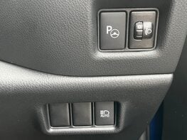 Toyota C-HR DESIGN 56