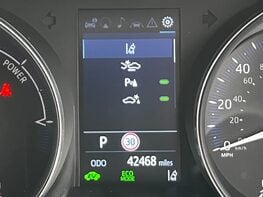 Toyota C-HR DESIGN 29