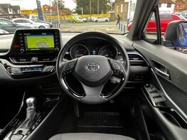 Toyota C-HR DESIGN 19