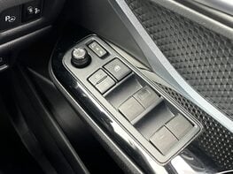 Toyota C-HR DESIGN 58