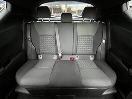 Toyota C-HR DESIGN 61