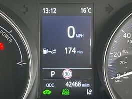 Toyota C-HR DESIGN 23